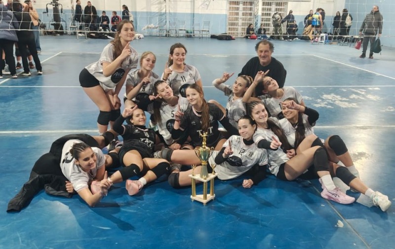 Estudiantes fue campe�n en el inicio de la LiProBo Sub 16
